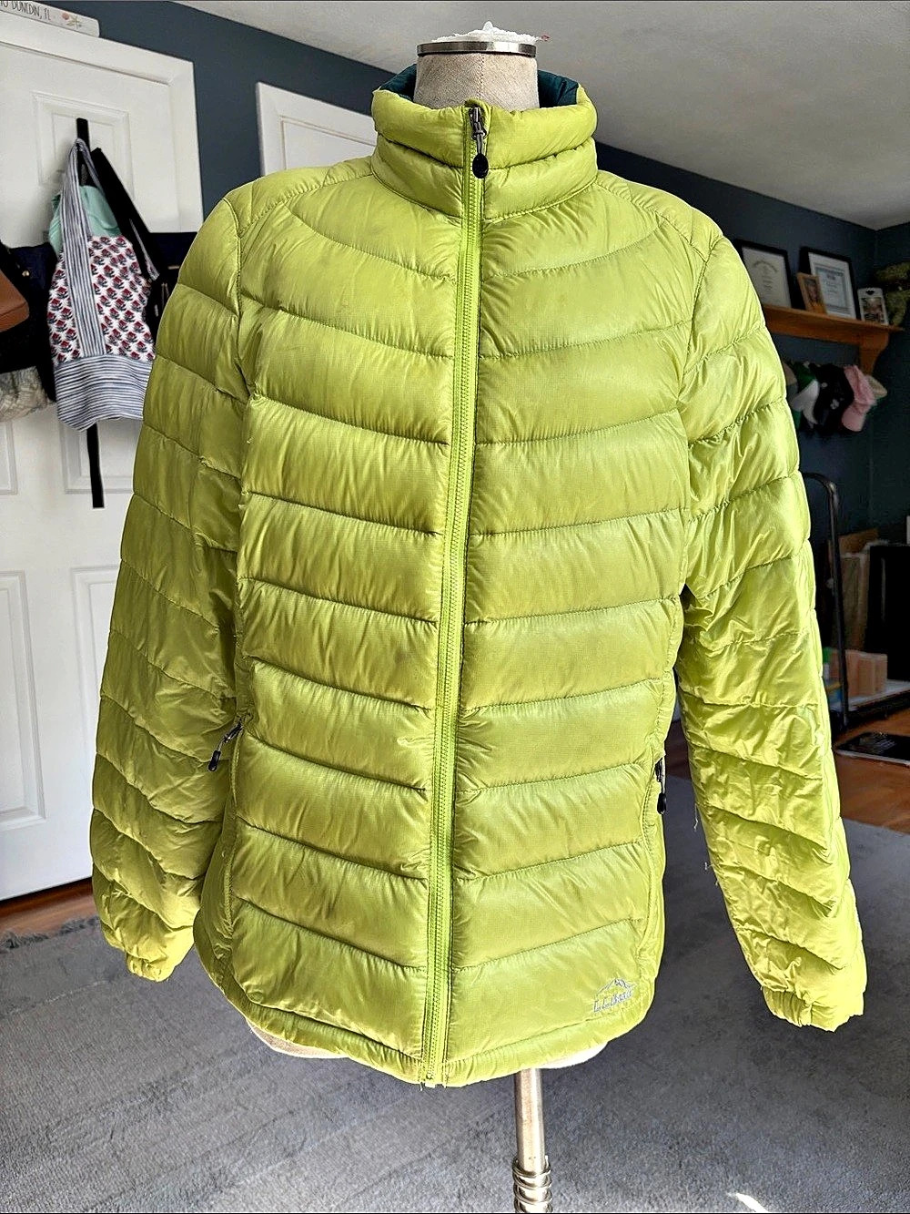 L.L.Bean Women's Ultralight 850 Down Jacket Green